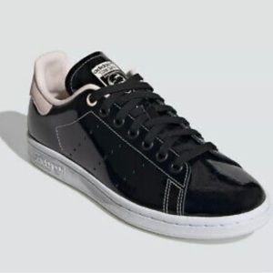 Adidas Originals Womans Black Stan Smith casual sneaker